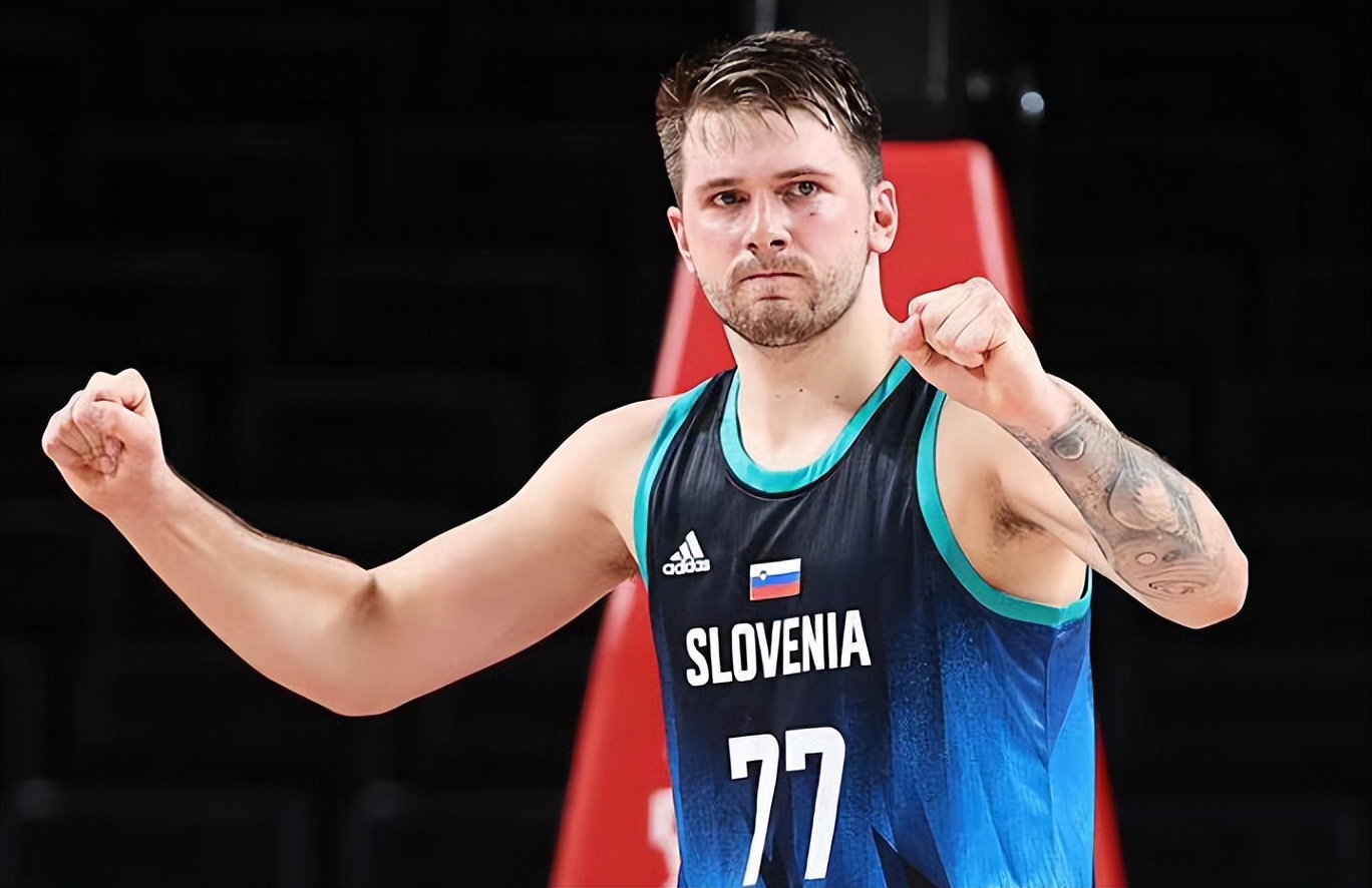 特瓦斯随行西班牙国王访华，向国内推广西甲联赛（特瓦斯陪同西班牙国王访华，在华推介西甲联赛）