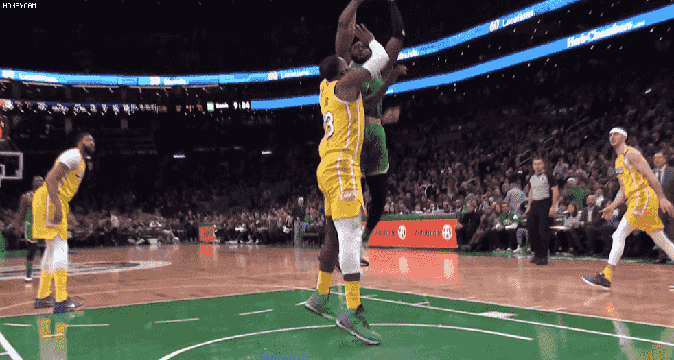 篮球火箭球队连续两场胜利庆祝（火箭队连赢两场后庆祝）