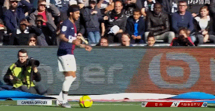 本赛季限制对手在6英尺内最低命中率：戈贝尔46%领跑（本季对手6英尺内命中率最低榜：戈贝尔以46%居首）