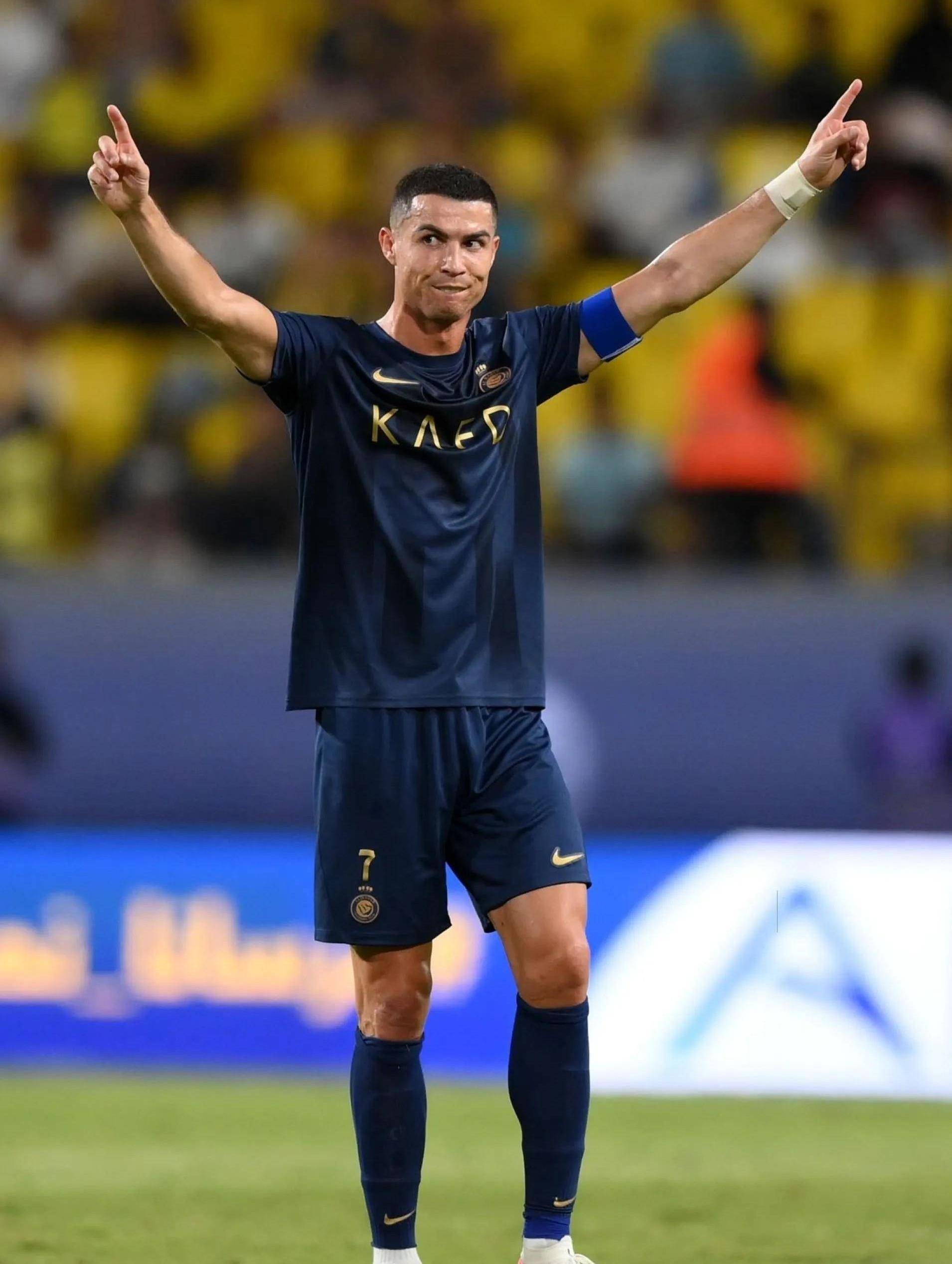 意杯国米5-1威尼斯晋级，小图拉姆双响，皮奥、博尼轰世界波（意大利杯：国际米兰5-1大胜威尼斯晋级，小图拉姆梅开二度，皮奥、博尼世界波建功）