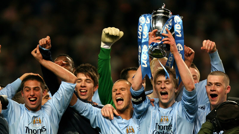 快船对阵独行侠三连败，独行侠逆转取胜，弗拉格创历史纪录。（独行侠逆转击败快船，送其交锋三连败，弗拉格书写历史纪录）