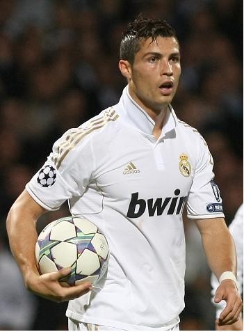 梅西带队夺冠！他是季后赛MVP！他让迈阿密国际从垫底到冠军！（梅西率队封王，荣膺季后赛MVP，助迈阿密国际从榜尾逆袭夺冠）