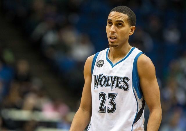 广东男篮在CBA俱乐部杯将迎战武汉赛区对手，阵容较齐，但因伤病缺阵四名主力，仍有望争夺晋级名额。（广东男篮出战CBA俱乐部杯武汉赛区：阵容基本齐整，四主力伤缺，晋级仍可期）