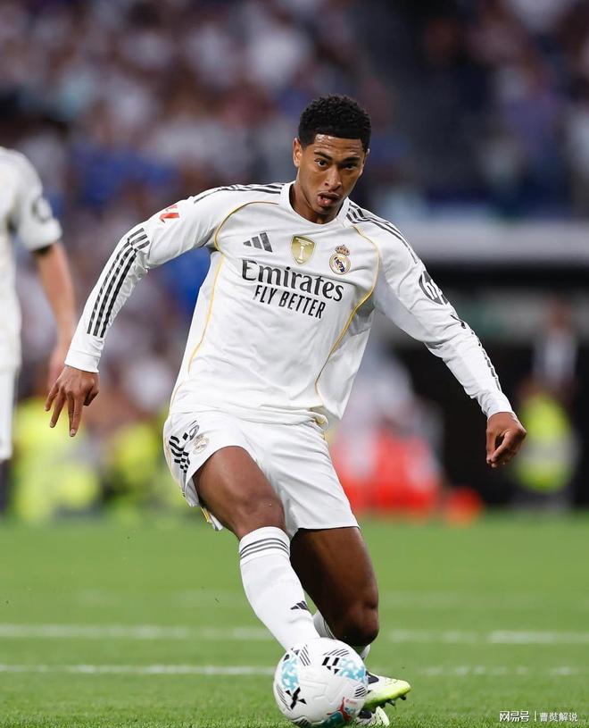 英超联赛周最佳球员：费尔南德斯获得满分10分（费尔南德斯获评英超周最佳，评分满分10分）