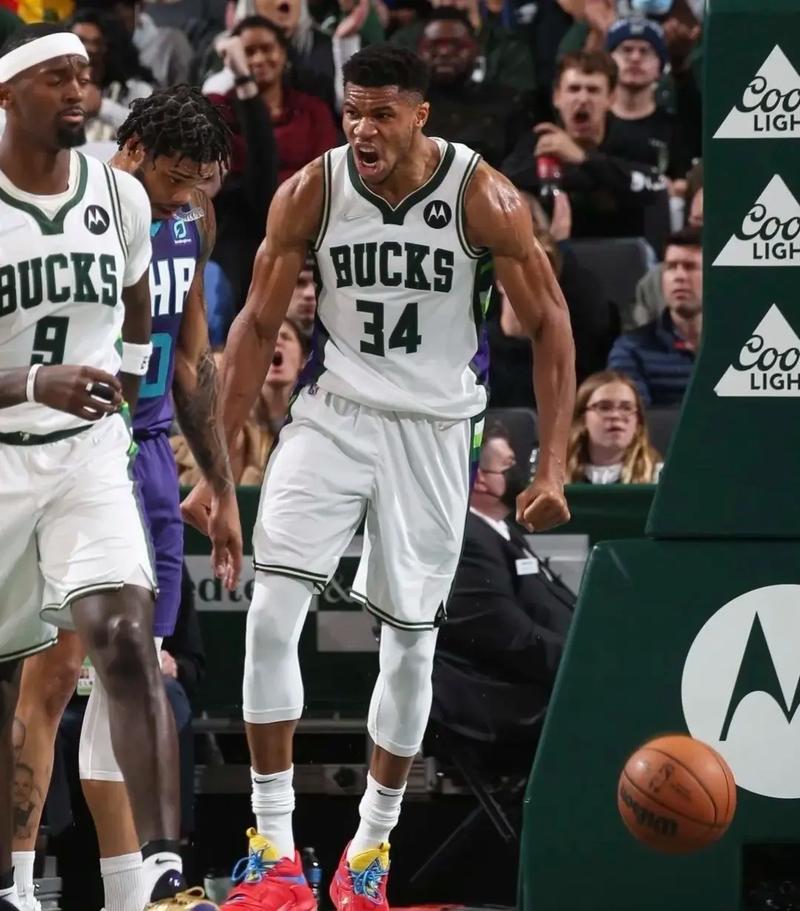 绿帽哥：马雷斯卡战术令蓝军内部迷惑，训练一套比赛是另一套（马雷斯卡战术令蓝军困惑：训练一套、比赛一套）