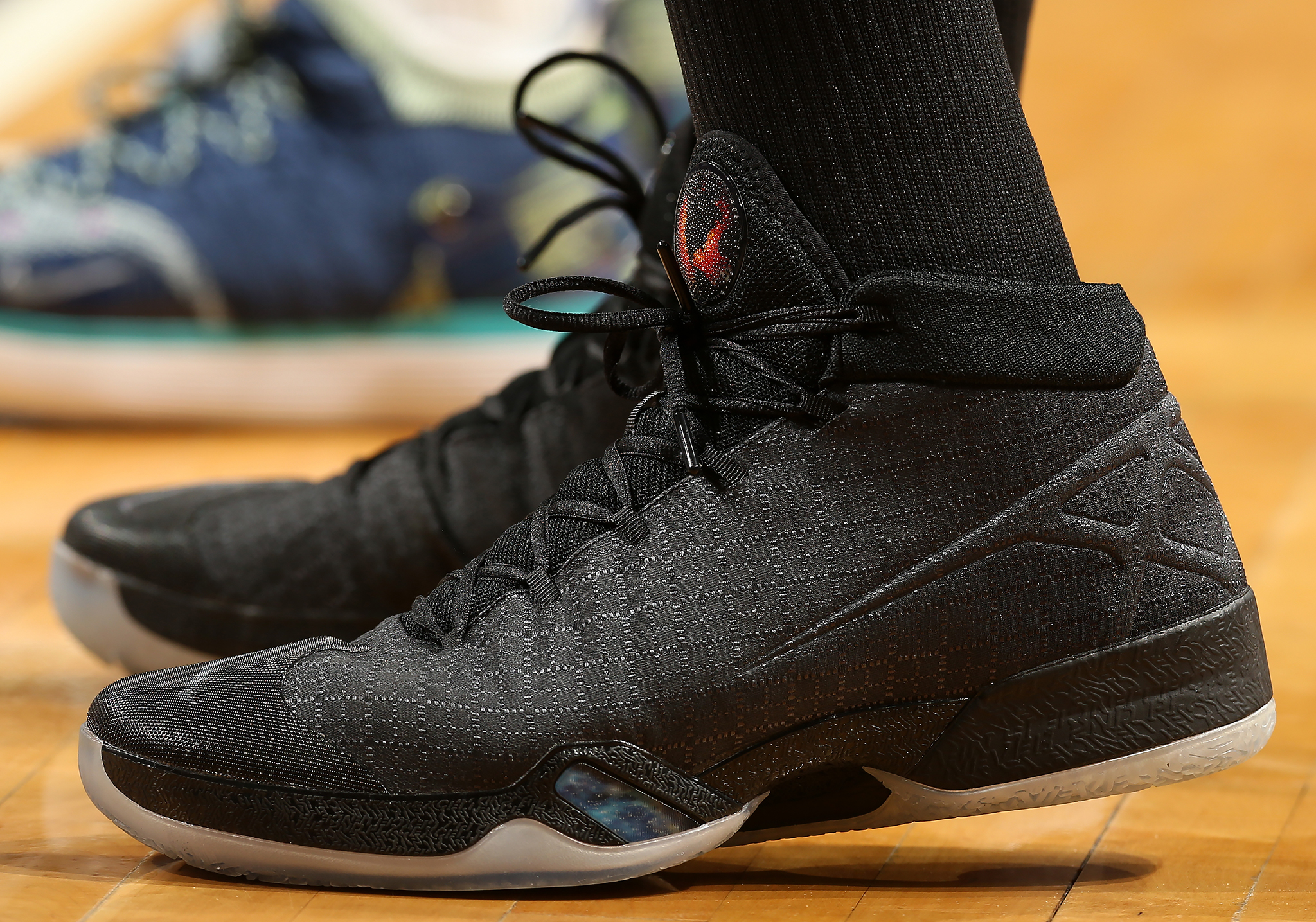 中国U15vs日本U15首发：柯博文先发，郑康锦、李宇轩在列（中国U15战日本U15首发名单：柯博文首发，郑康锦、李宇轩在列）