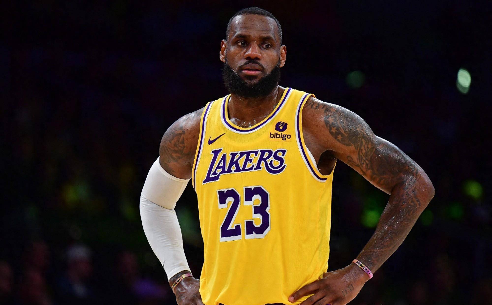 火箭队记：范弗里特不太可能被交易（火箭记者称：范弗里特被交易的可能性很低）