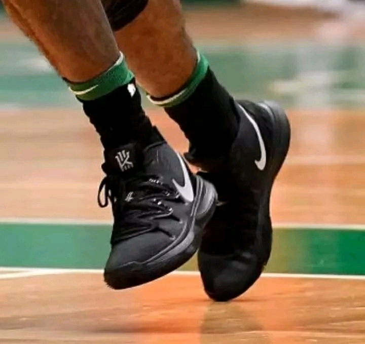 2025／26赛季英超：圣诞魔咒？阿斯顿维拉2-1阿森纳（英超2025／26：阿斯顿维拉2-1阿森纳，圣诞魔咒再临？）