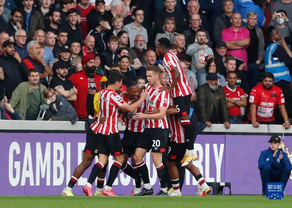 16冠王双职加冕！刘国梁隐退，王励勤能扛住洛杉矶6金硬仗吗？（16冠王双料登顶！刘国梁退居幕后，王励勤能否顶住洛杉矶六金硬仗？）