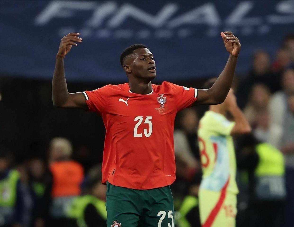 不让多打打？米哈伊柳克仅出战17分钟 三分3中3拿到11分（不多给上场时间？米哈伊柳克17分钟三分3中3砍11分）