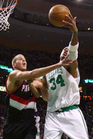 阿斯：欧足联将在巴萨战阿拉维斯时派检查员检查诺坎普设施（阿斯报：欧足联将于巴萨对阿拉维斯一战期间派员检查诺坎普设施）