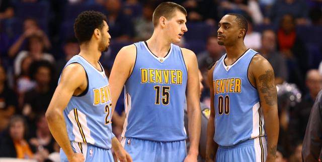 国际米兰牢牢占据榜首（国米稳居榜首）