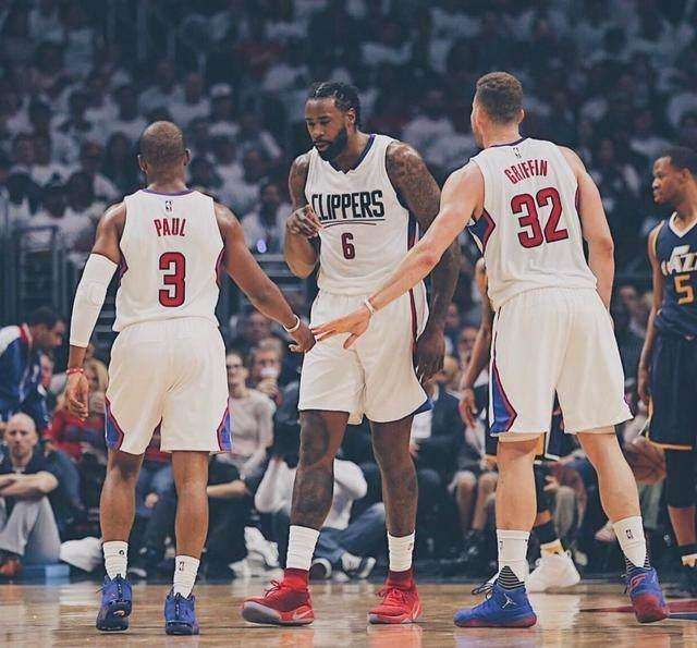 诺伊尔谈续约：取决于我的身体状态，明年3月我会认真考虑（诺伊尔：续约与否看身体，明年3月作出慎重决定）