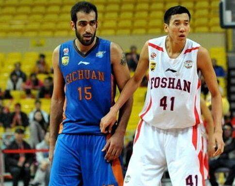 2025中冠奖项公布：厦门队张越包揽最佳球员、最佳射手（2025中冠奖项出炉：厦门队张越荣膺最佳球员并获最佳射手）