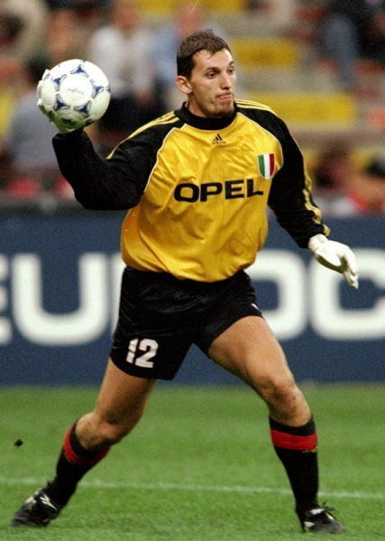 足球英超官方公布争议判罚复盘（英超官方发布争议判罚回顾）