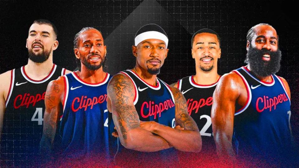 佩莱格里尼：塞维利亚落后时球迷往球场投掷杂物，这样不对（佩莱格里尼：塞维利亚球迷在球队落后时向场内掷物，行为不当）