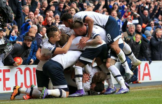 马卡畅想梅西回归巴萨可能性：年龄不是问题，可踢伪9或前腰（马卡展望梅西重返巴萨：年龄无碍，可胜任伪九号或前腰）