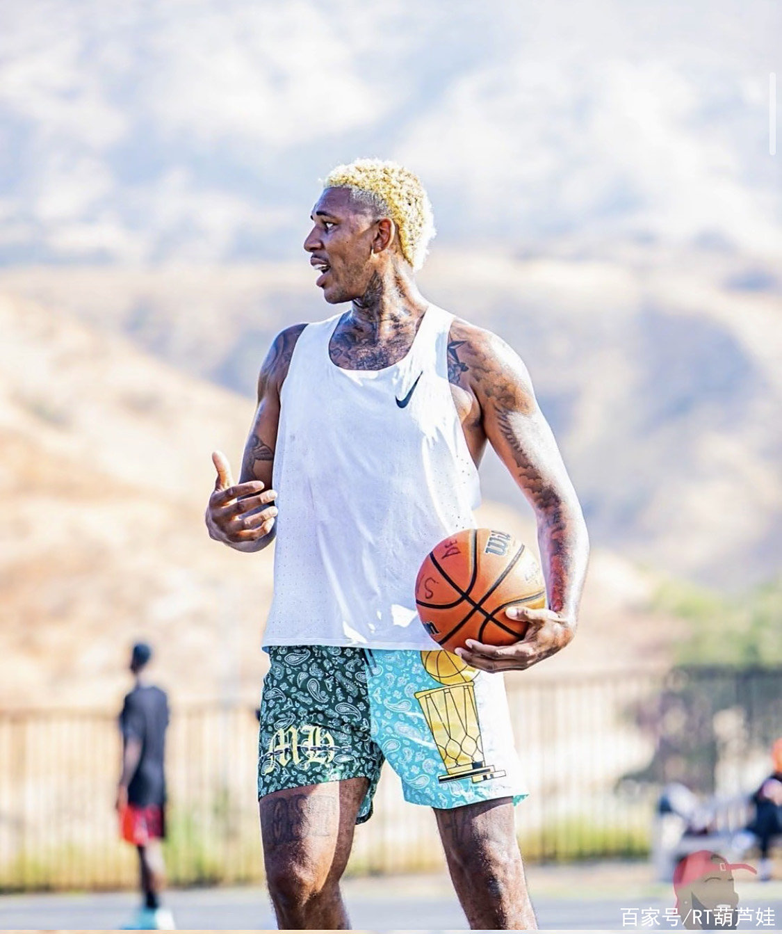 默默行善！约罗为一名癌症患者捐赠1500英镑并留言祝福（低调善举：约罗向癌症患者捐助1500英镑并送上祝福）