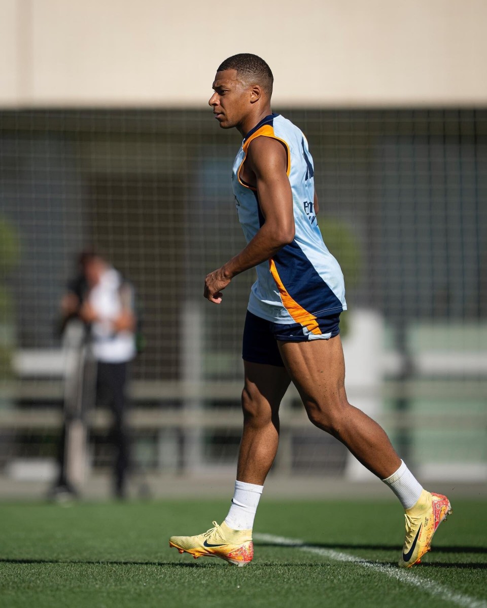 世体：特狮已进入康复的最后阶段，预计下周能回归球队大名单（世体：特尔施特根康复进入收尾阶段，有望下周回归球队大名单）