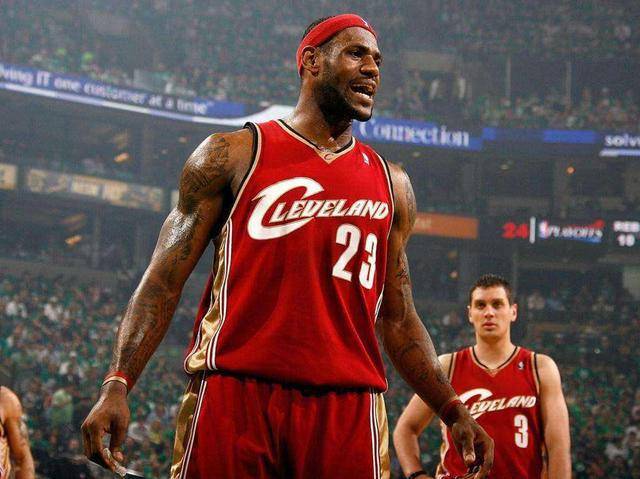 库尔图瓦：第一个丢球多少得怪我，但曼城球员推倒了吕迪格（库尔图瓦：首粒失球我难辞其咎，但曼城球员曾推倒吕迪格）